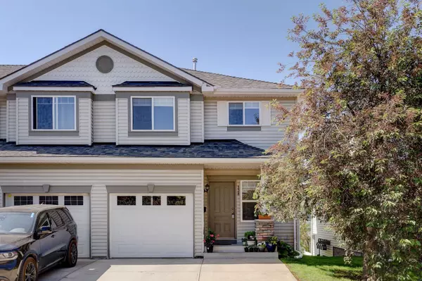 138 Rocky Vista CIR NW, Calgary, AB T3G 5B9