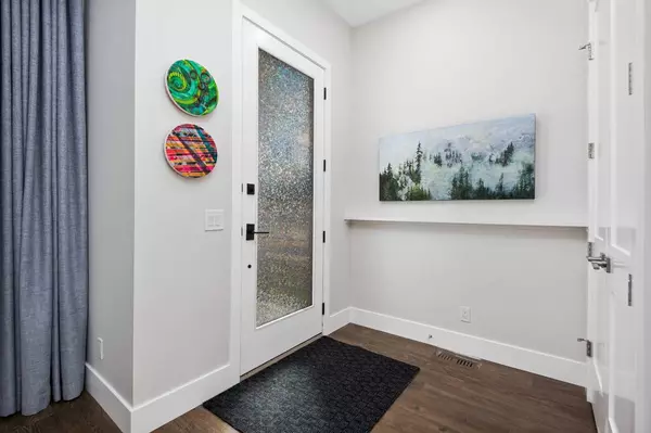 Calgary, AB T3E 1K3,2126A 52 AVE Southwest