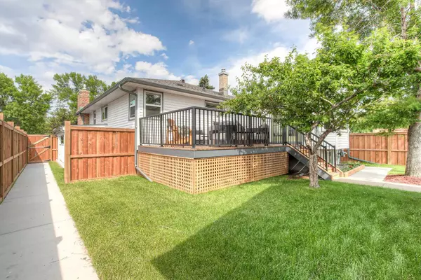 Calgary, AB T2E 5M9,1127 Rupert RD NE