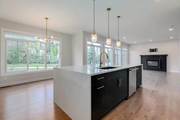 Calgary, AB T3K 0W9,44 Panatella Rise Northwest