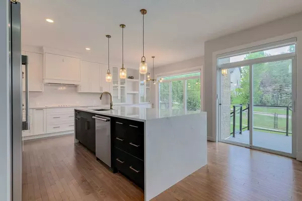 Calgary, AB T3K 0W9,44 Panatella Rise NW