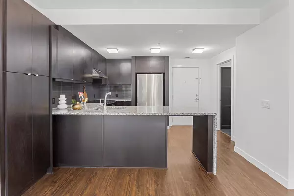Calgary, AB T3H 0E4,25 Aspenmont HTS SW #104