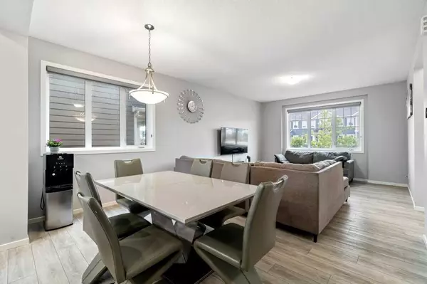 Calgary, AB T2X 4K5,344 Yorkville AVE SW
