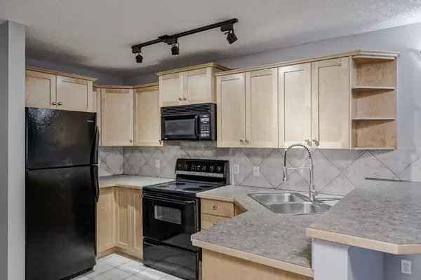 Calgary, AB T2S2Z9,60 38a AVE Southwest #305
