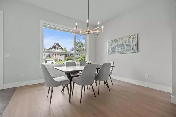 Calgary, AB T2M 1J8,525 21 AVE NW