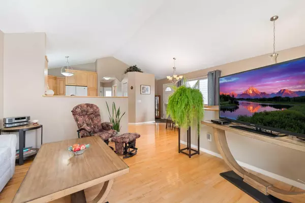 Calgary, AB T3K4W3,18 Country Hills Link NW
