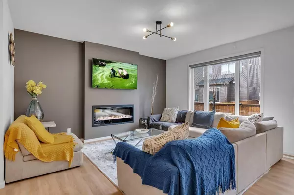 Calgary, AB T3P 2A8,71 Carringwood GRV Northwest