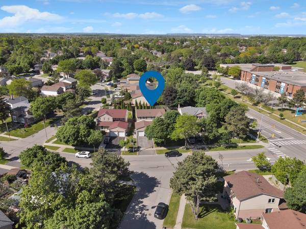 6636 Edenwood DR, Mississauga, ON L5N 3J9