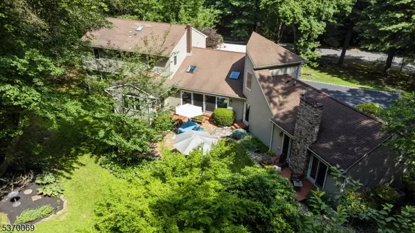 East Brunswick Twp., NJ 08816,2 Derby Ln