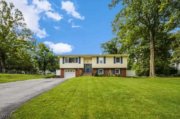 640 Succasunna Rd, Mount Arlington Boro, NJ 07850