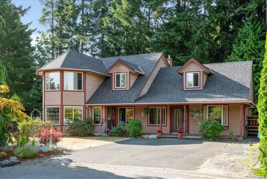 749 Redwood Dr, Qualicum Beach, BC V9K 2J2