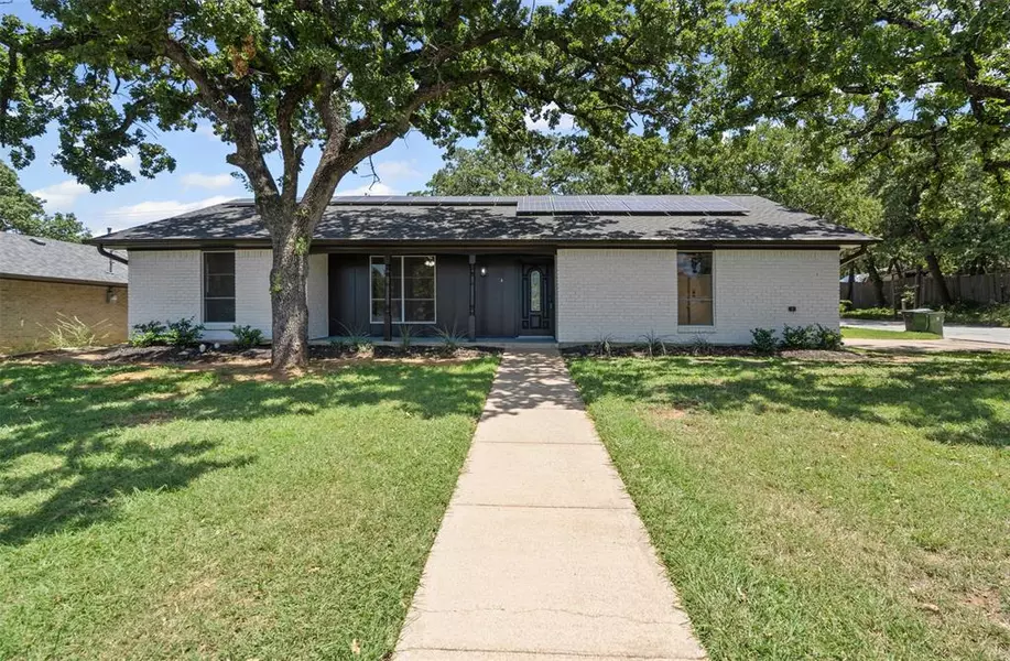 2423 Jewell Drive, Arlington, TX 76016