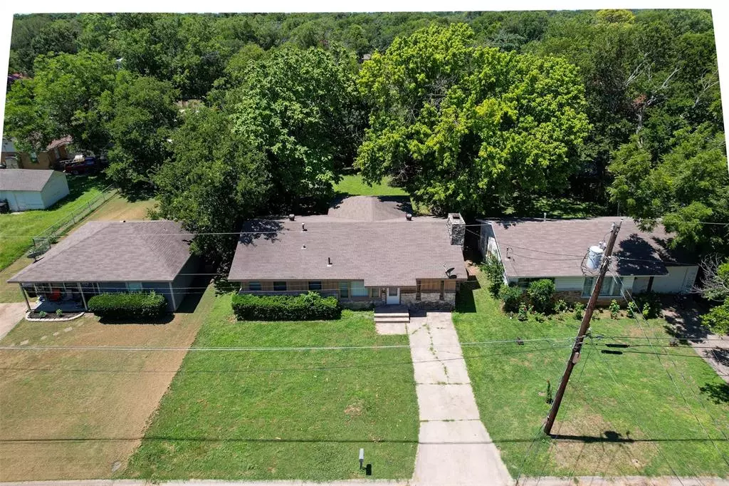 Cleburne, TX 76033,607 N Wood Street