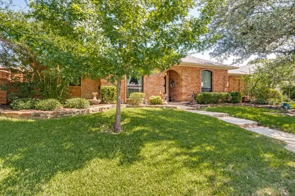 Dallas, TX 75248,6211 White Rose Trail