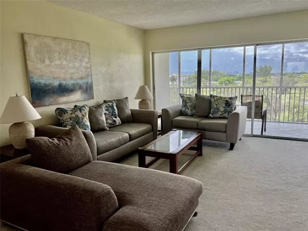 Pompano Beach, FL 33069,3000 N Palm Aire Dr #603