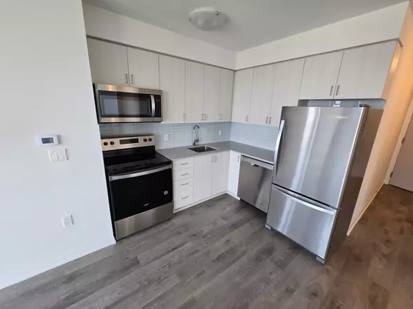 Toronto C15, ON M2J 0H8,325 Yorkland BLVD #PH04