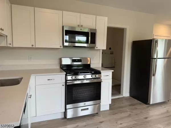 West Orange Twp., NJ 07052,3-5 Alden Street #4