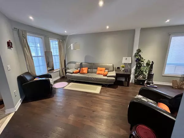 Mississauga, ON L5M 6E3,5579 Creditrise PL