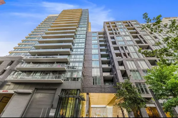 20 Minowan Miikan LN #821, Toronto C01, ON M6J 0E5