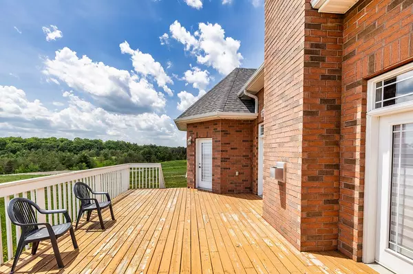 Oshawa, ON L1H 7K4,961 Coates RD W