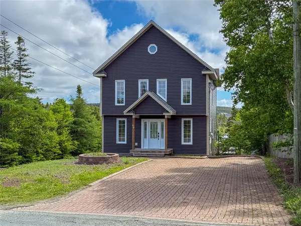 69 Angels Road, Paradise, NL A1L 2C7