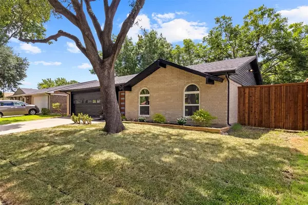 Grand Prairie, TX 75052,321 E Ferndale Lane