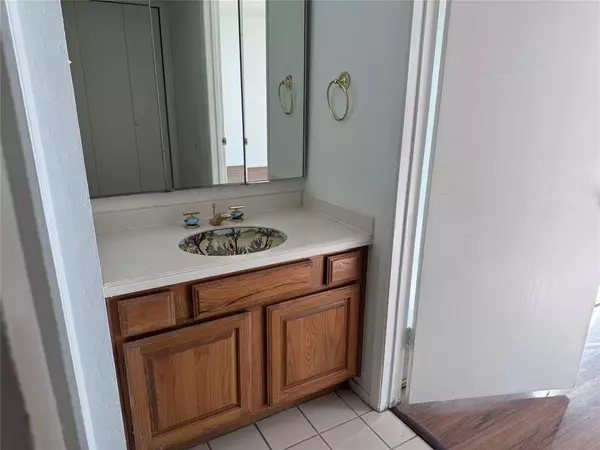 Irving, TX 75062,4539 N Oconnor Road #1234