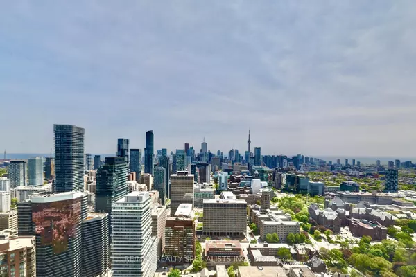 Toronto C01, ON M5S 0A6,65 St. Mary ST #1403
