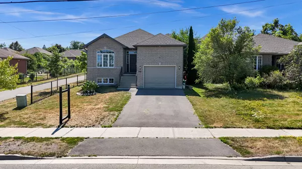 Peterborough West, ON K9K 1K9,793 Spillsbury DR