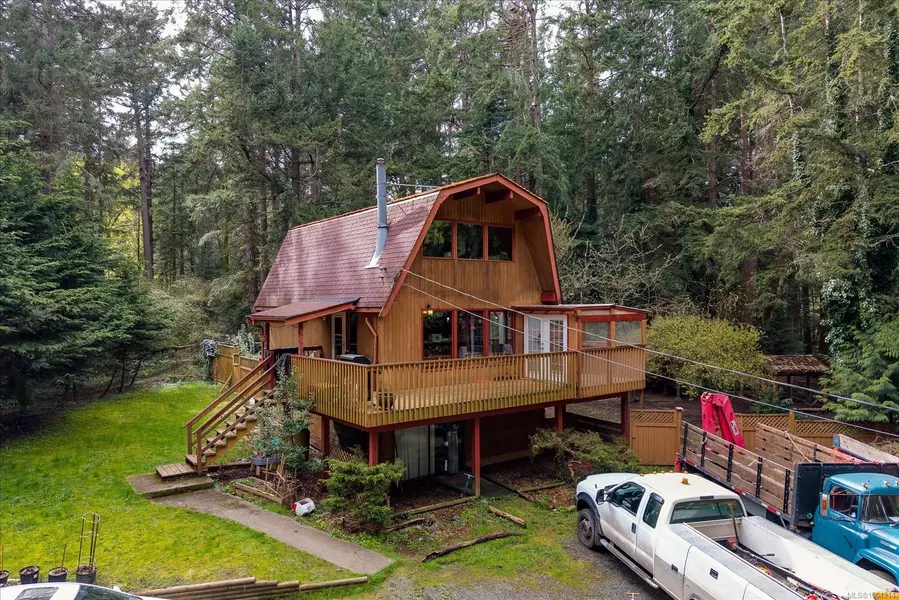 1545 Whalebone Dr, Gabriola Island, BC V0R 1X5
