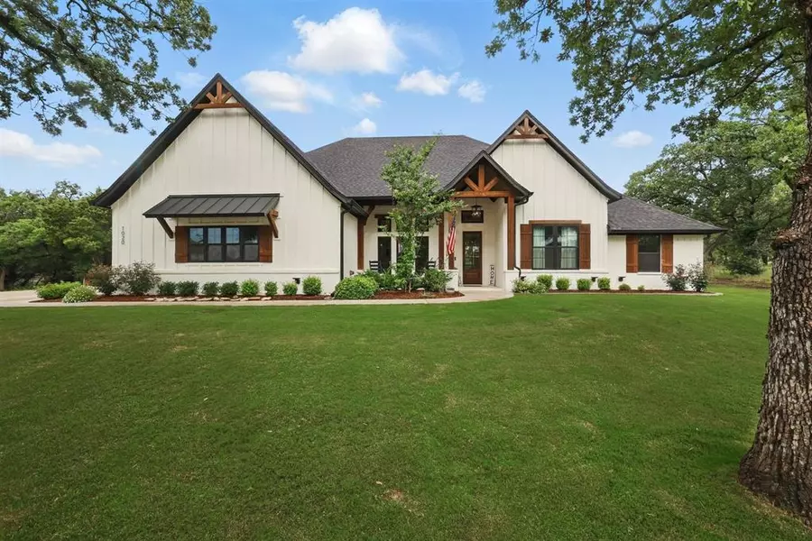 1020 Sky Road, Weatherford, TX 76087