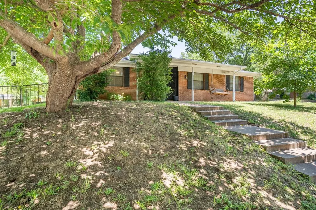 Weatherford, TX 76086,1102 Julie Street