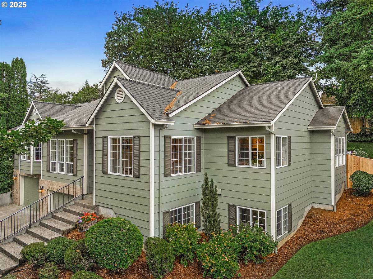 Sandy, OR 97055,39510 HOOD ST