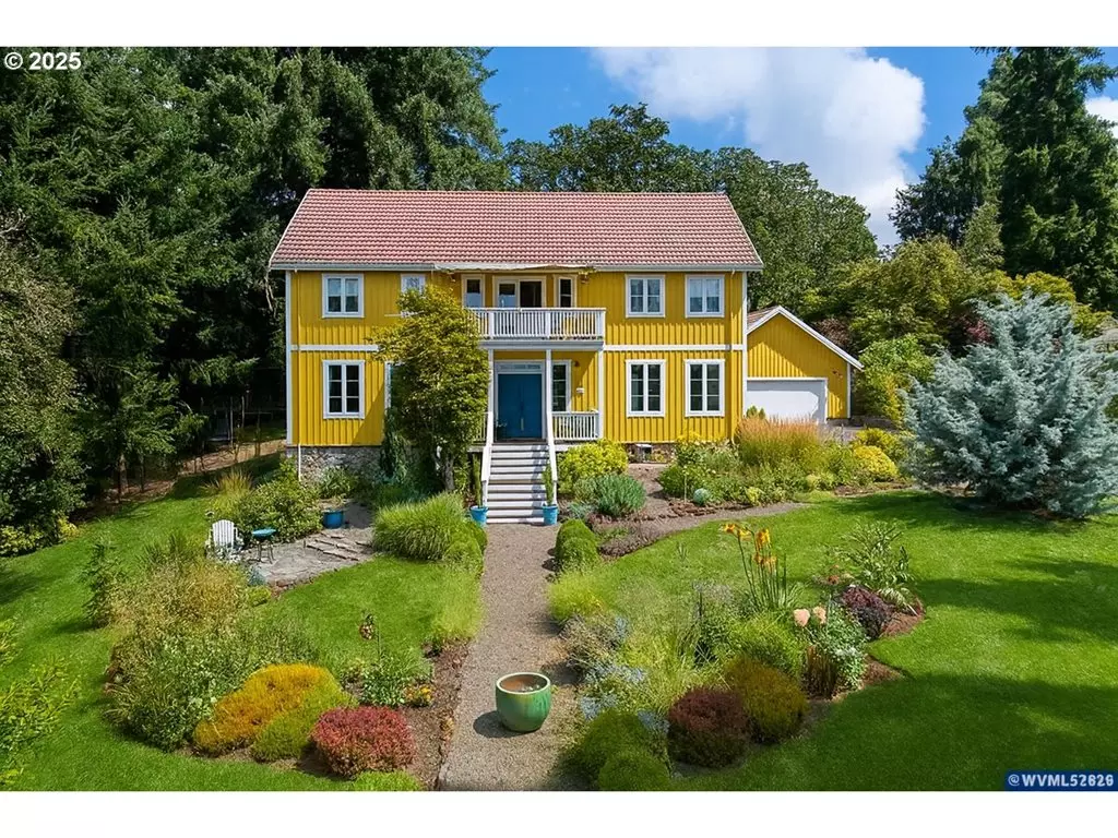 Silverton, OR 97381,261 ROCK ST