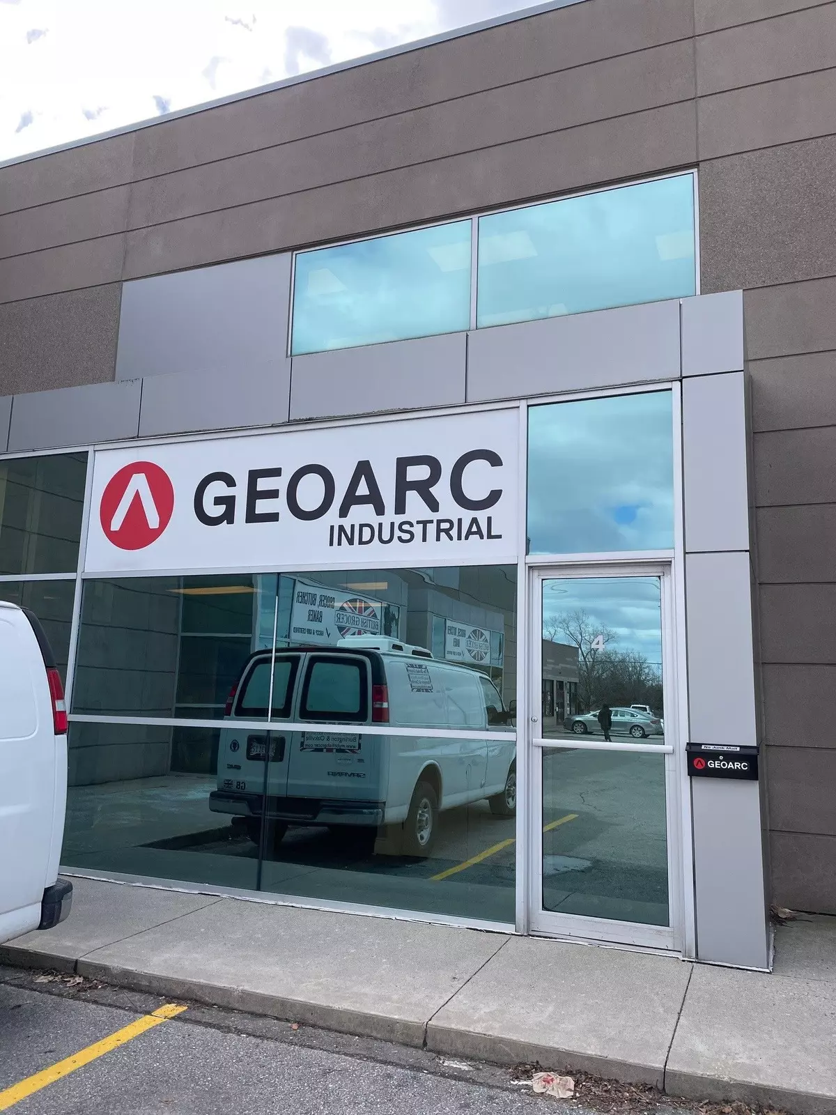 Burlington, ON L7L 3X5,1240 Burloak DR #4