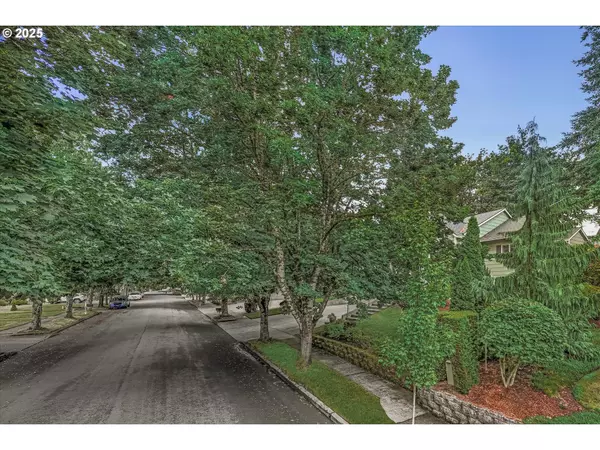 Sandy, OR 97055,39510 HOOD ST