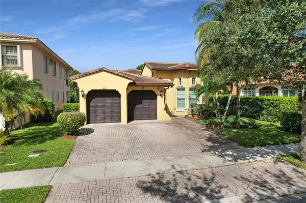 8285 NW 105th Ln, Parkland, FL 33076