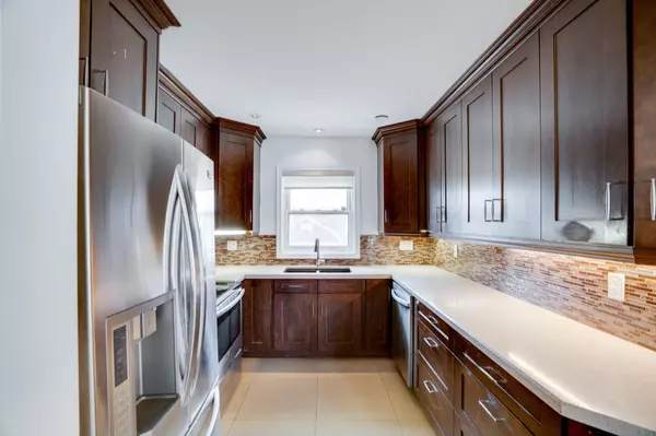 Toronto W08, ON M9B 5L3,12 Glen Agar DR