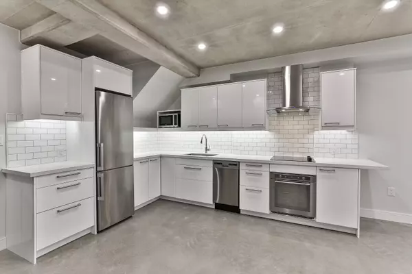 Toronto W03, ON M6M 3W9,1745 Keele ST #4