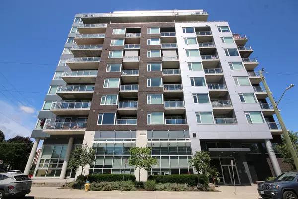 7 Marquette AVE #606, Vanier And Kingsview Park, ON K1L 8A7