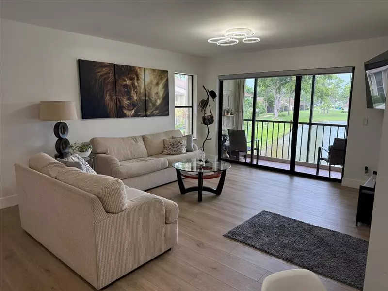 714 Sunny Pine Way #F2, Greenacres, FL 33415
