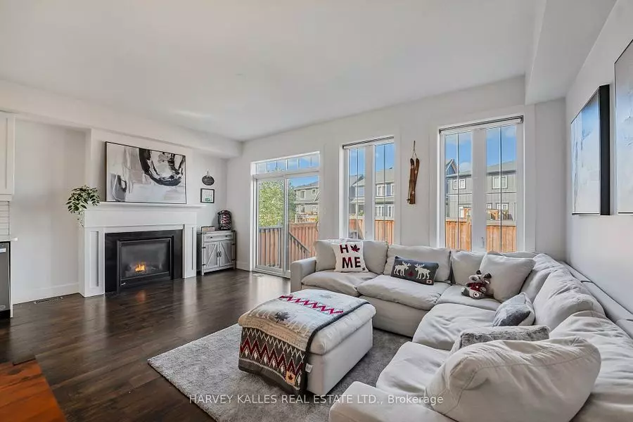 203 Yellow Birch CRES, Blue Mountains, ON L9Y 0Z3