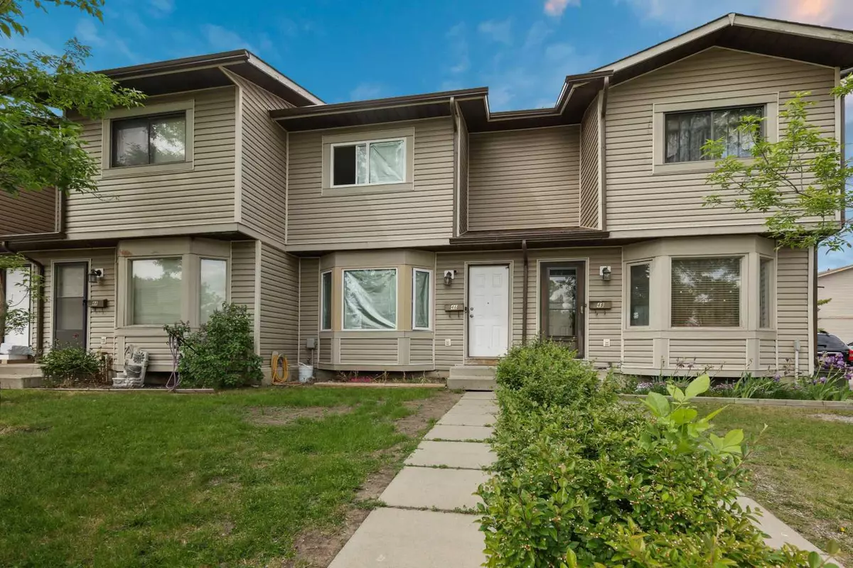Calgary, AB T3J 3B4,46 Falshire TER NE