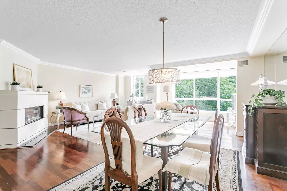 Toronto C02, ON M5R 3R2,225 Davenport RD #605