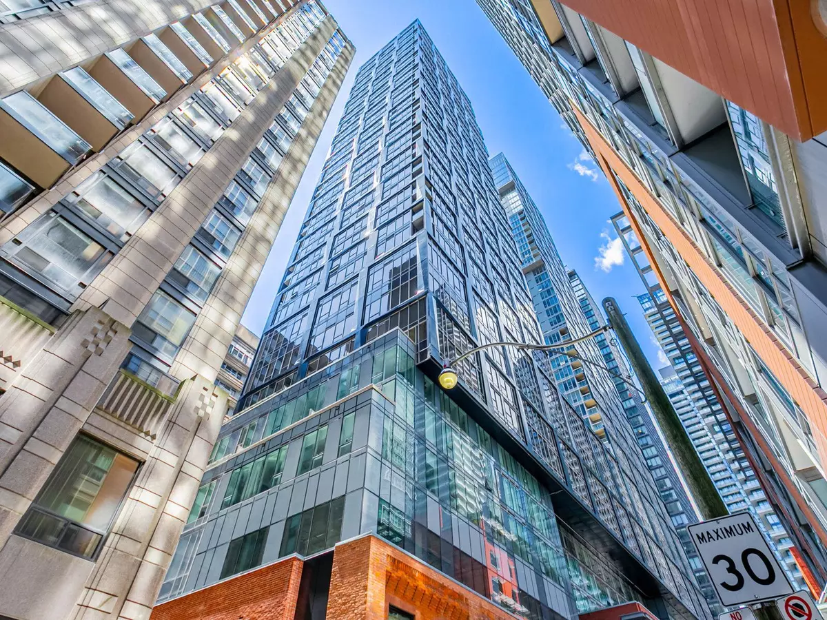 Toronto C01, ON M5V 1H2,15 Mercer ST #419