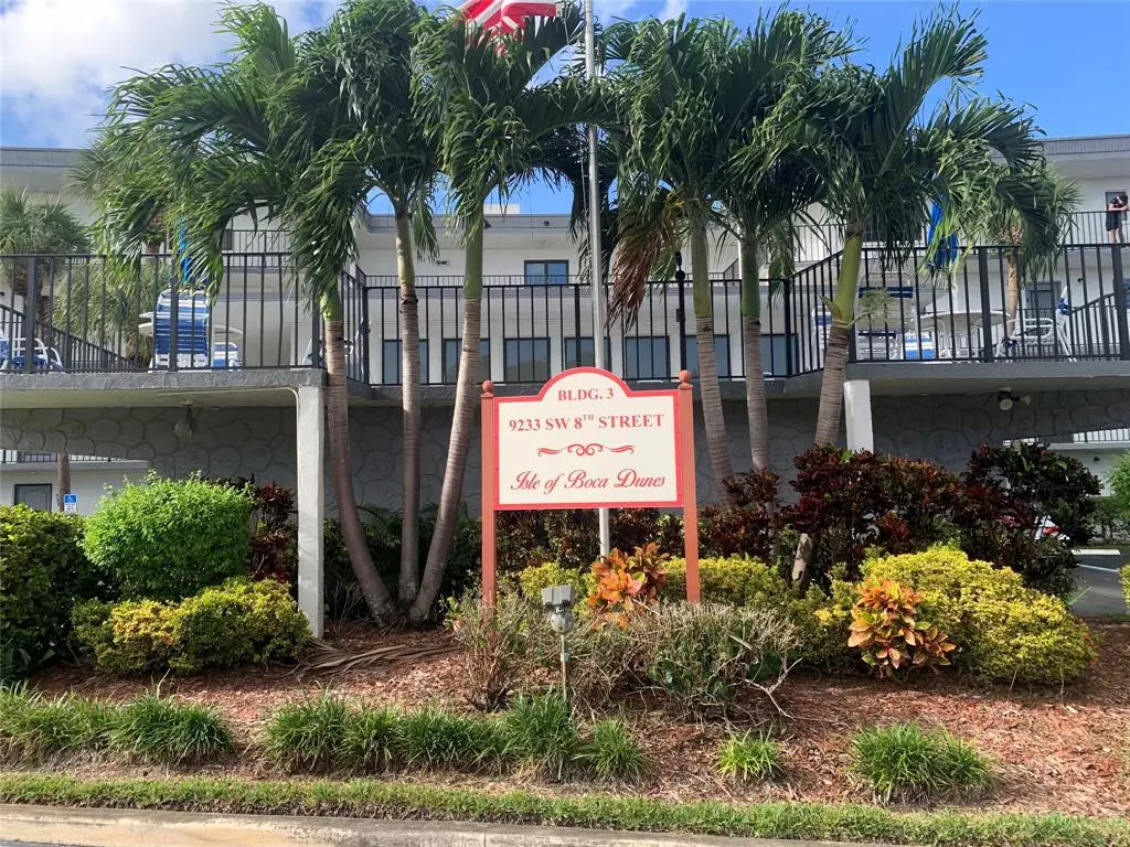 Boca Raton, FL 33428,9233 SW 8th St #323