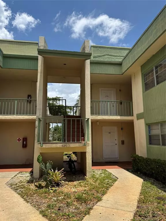 Coral Springs, FL 33065,4116 NW 88th Ave #201