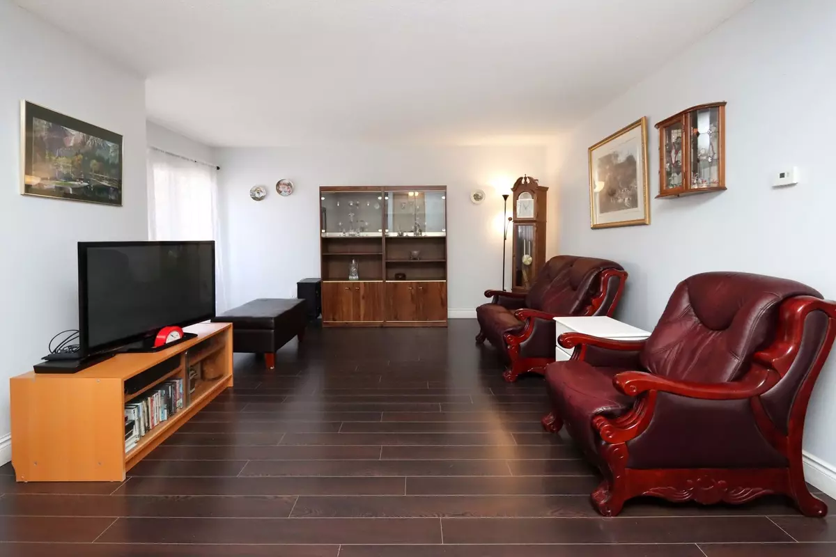 Mississauga, ON L5N 3L3,2866 Battleford RD #Unit 11C