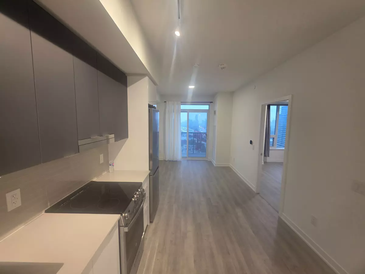 Mississauga, ON L4Z 3X7,5105 Hurontario ST #1504