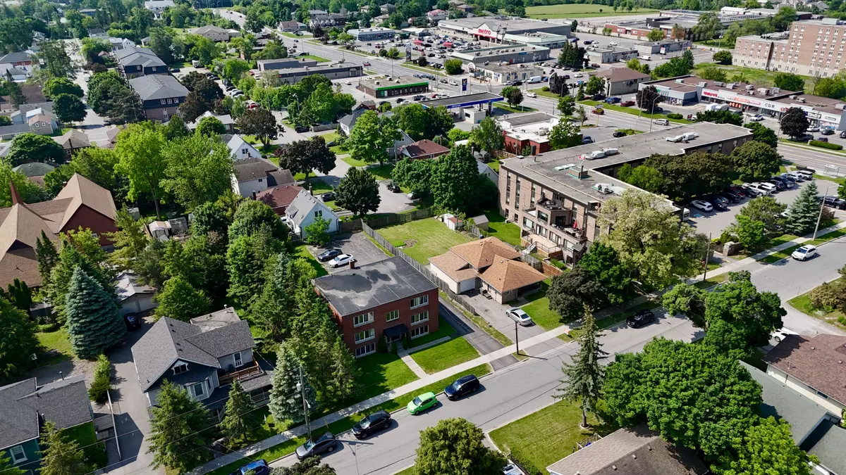 Belleville, ON K8P 2J2,57 Donald ST